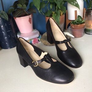 Amalfi By Rangoni Black Leather Block Heels Shoes